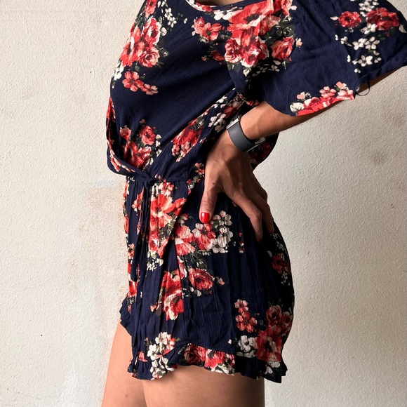 Floral Romper - Picture 4 of 5
